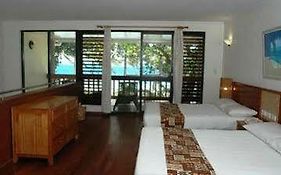 Mana Island Resort And Spa